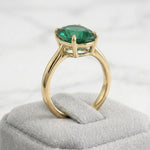 Load image into Gallery viewer, Oval Green Emerald Solitaire Ring