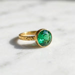 Load image into Gallery viewer, Round Opal Emerald Ring | Bezel Set Solitaire Ring | Hammered Band Statement Ring | Birthstones Ring | Birthday Gift For Her