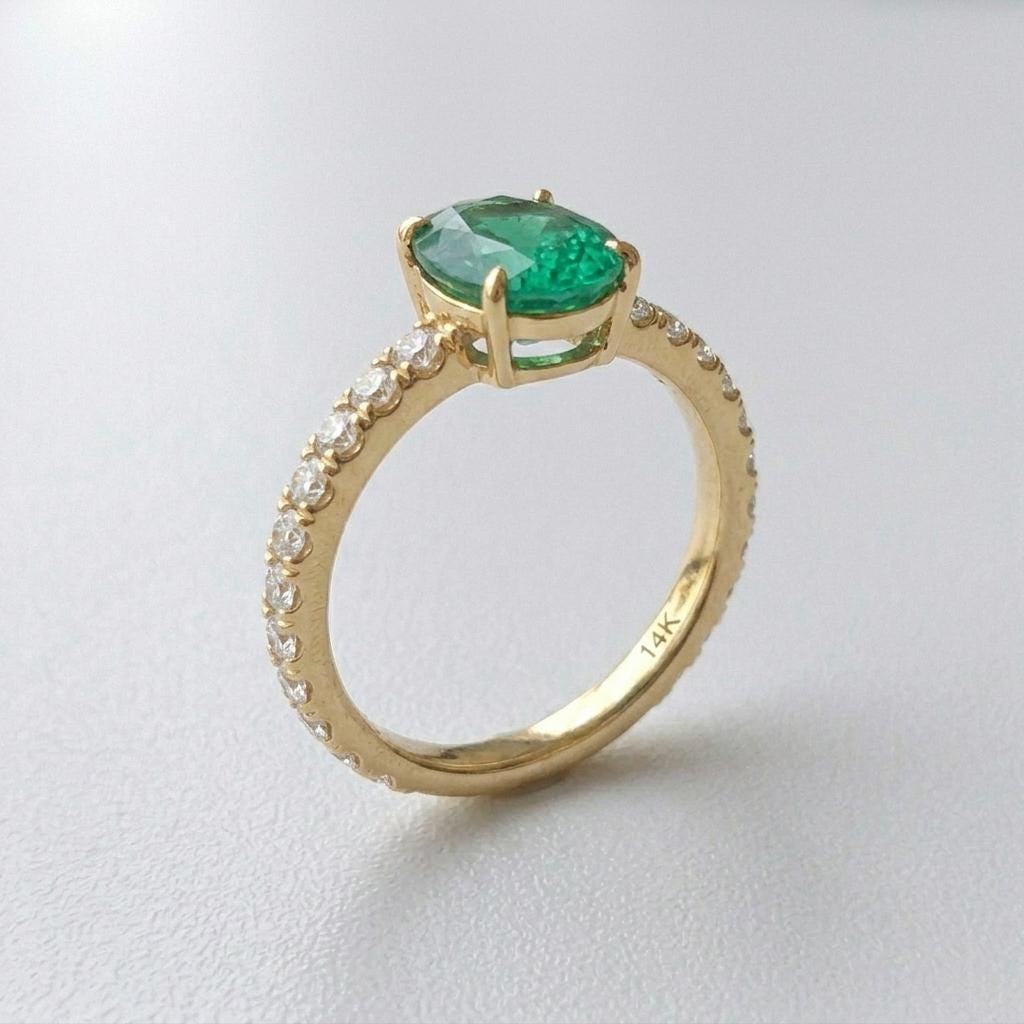 Oval Lab Emerald Pavé Band Ring