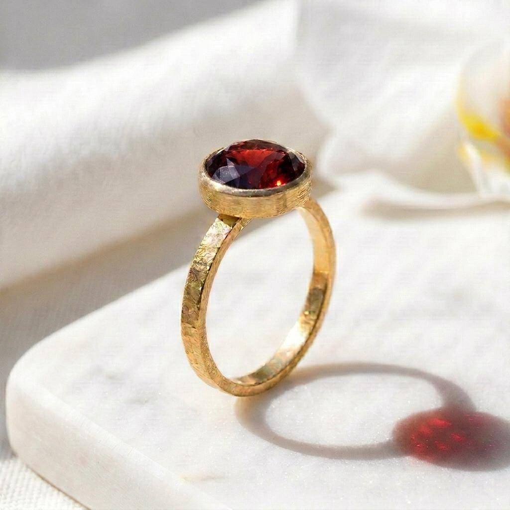 Round Opal Emerald Ring | Bezel Set Solitaire Ring | Hammered Band Statement Ring | Birthstones Ring | Birthday Gift For Her