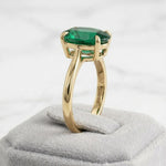 Load image into Gallery viewer, Oval Green Emerald Solitaire Ring