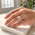 Load image into Gallery viewer, Toi et Moi Pear &amp; Emerald Moissanite Ring