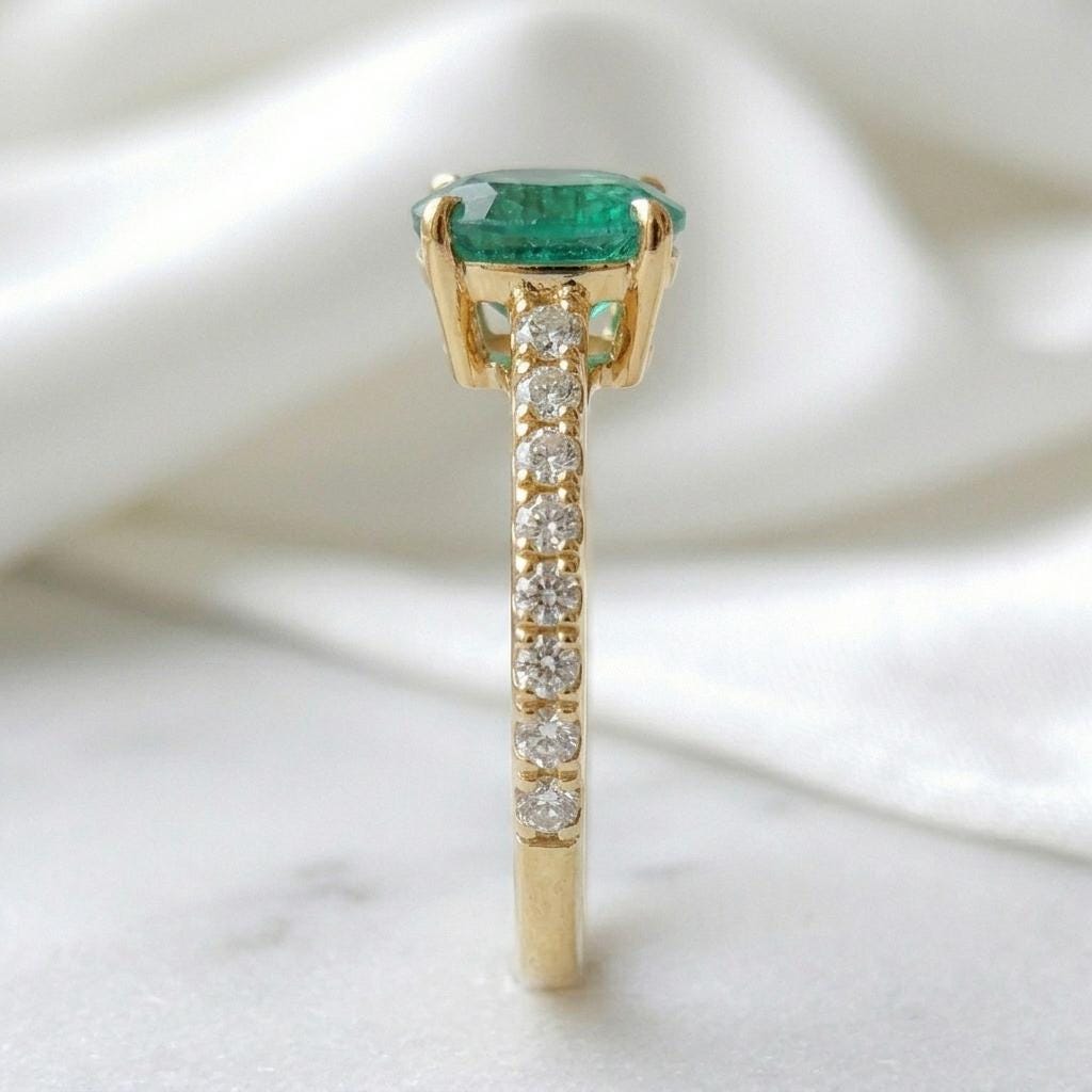 Oval Lab Emerald Pavé Band Ring