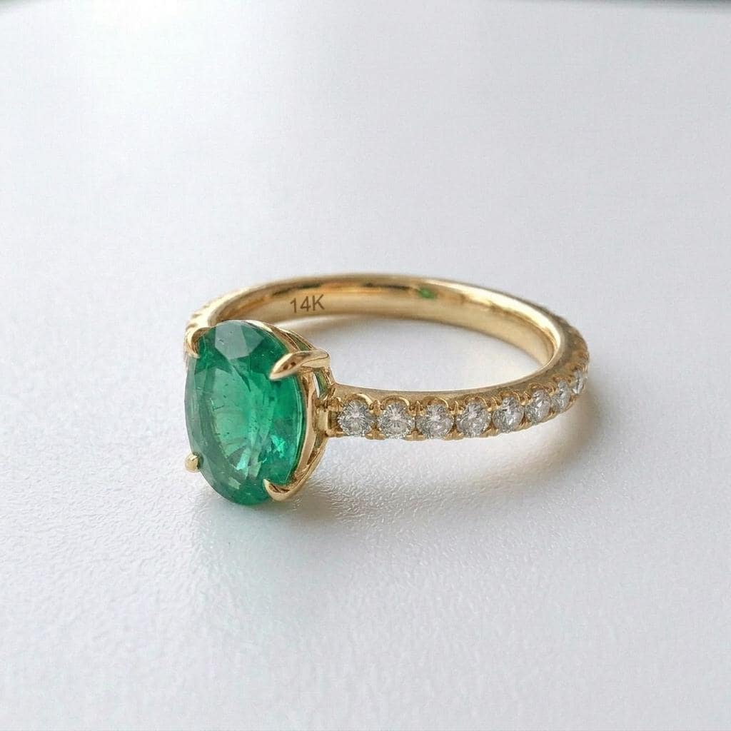 Oval Lab Emerald Pavé Band Ring